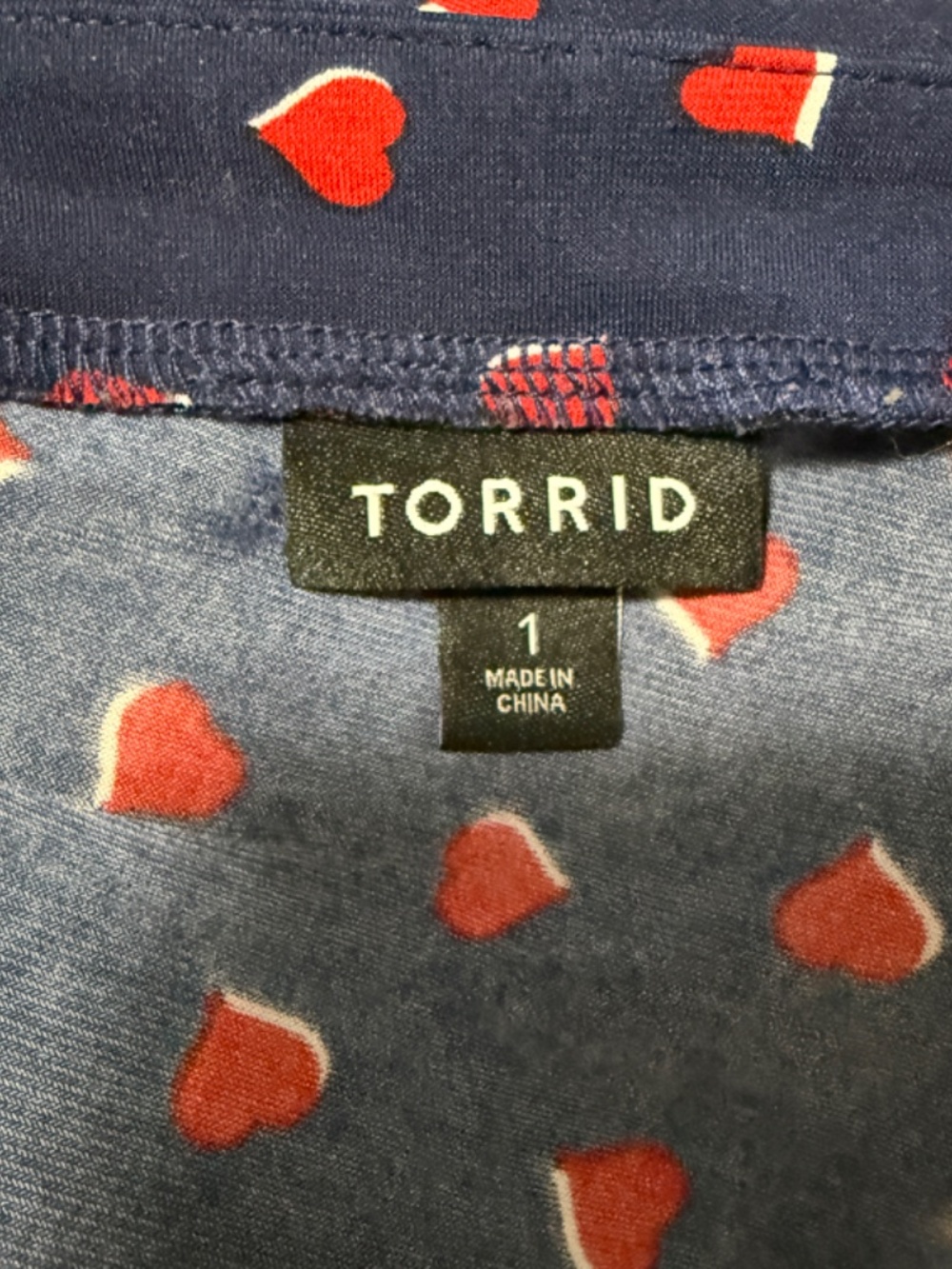 Torrid Navy Blue and Red Mini Hearts Studio Knit Faux Wrap Dress Size 1X - Picture 9 of 9
